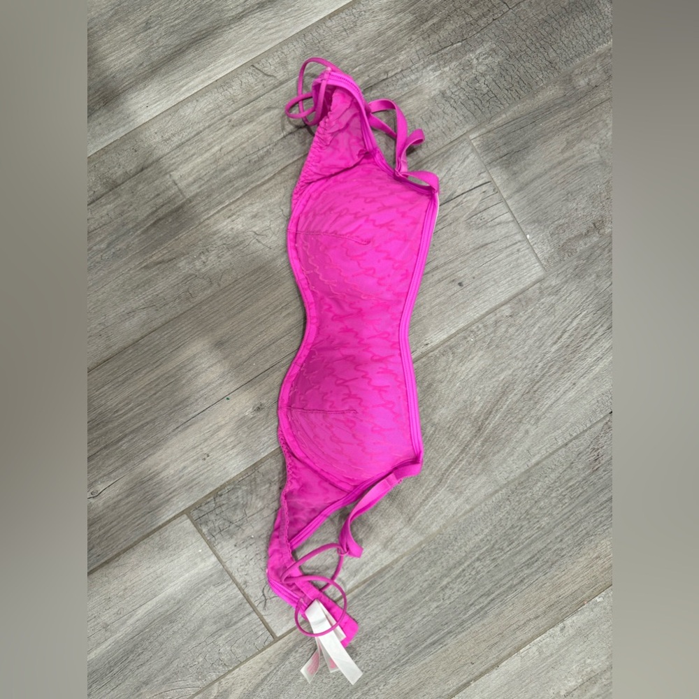 Victoria’s Secret PINK push-up bra